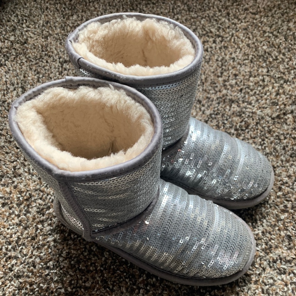 Ugg Australia size 2 silver sequin boots